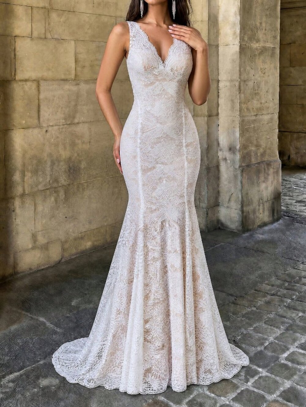 Elegant Women's V-Neck Backless Mermaid Tail Wedding Dress - Picture 4 of 7